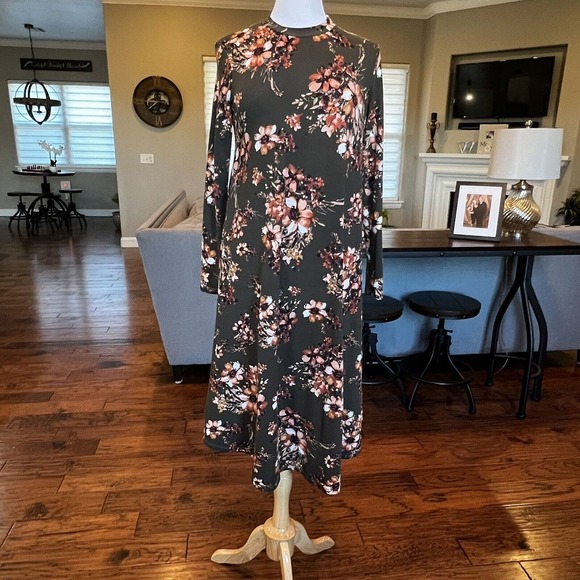 Reborn J Maxi Dress Size Medium Green Floral Long Sleeve Stretch Smooth Soft - Picture 9 of 13